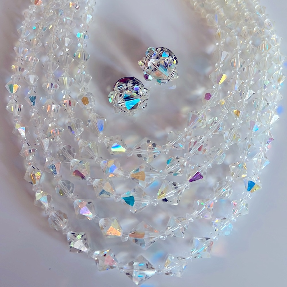Vintage Necklace and clip earrings